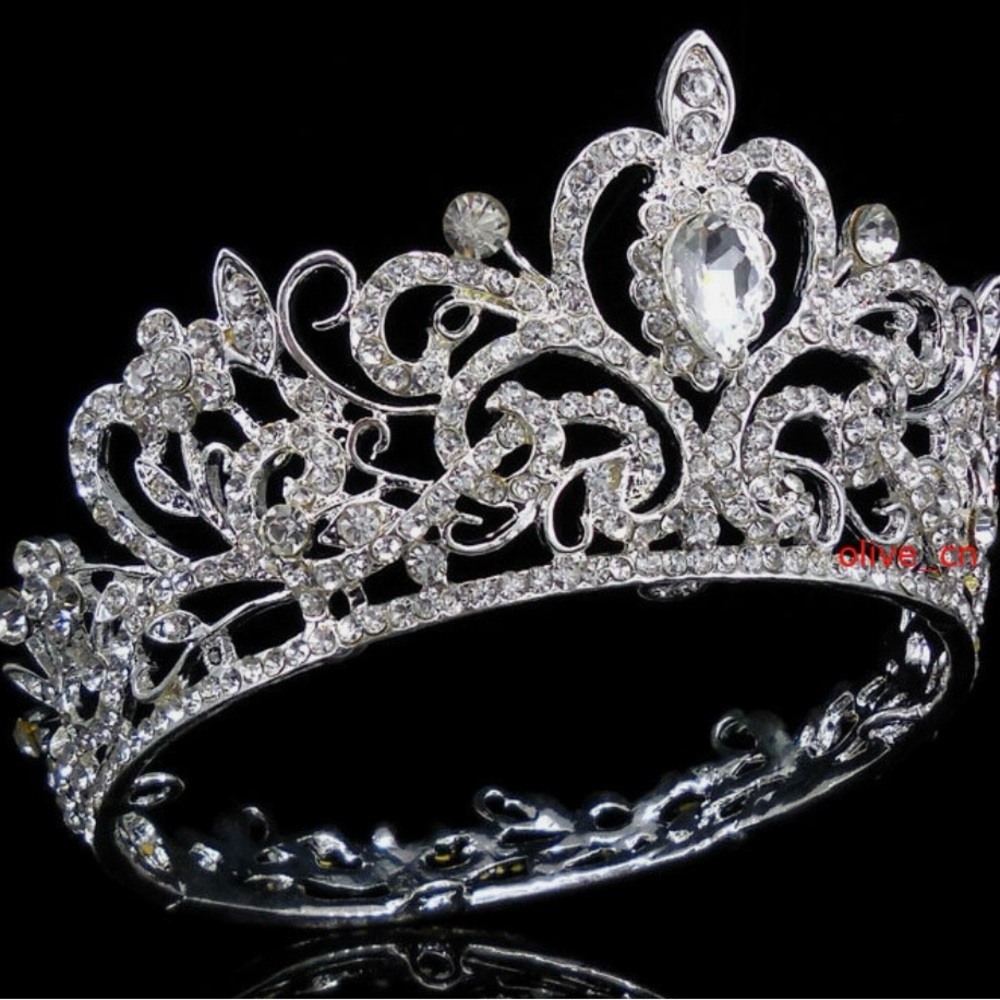 Wedding tiara new.